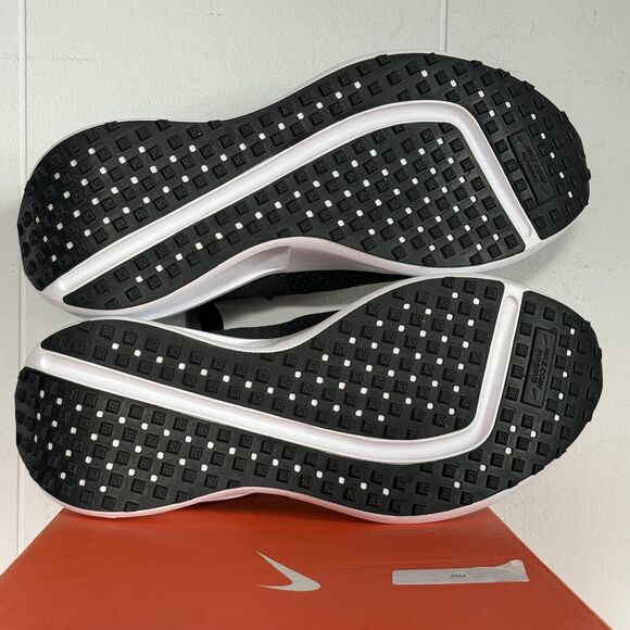 Nike Interact Run Shoes Womens Size 9.5 Black Road Running DX2292-003 Sneakers - Picture 9 of 12